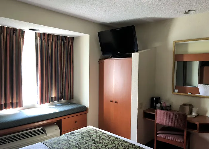 Sleep & Tallahassee-capitol 4*
